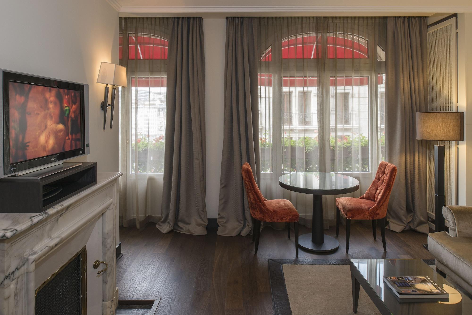Lausanne Palace Екстериор снимка A suite at the hotel