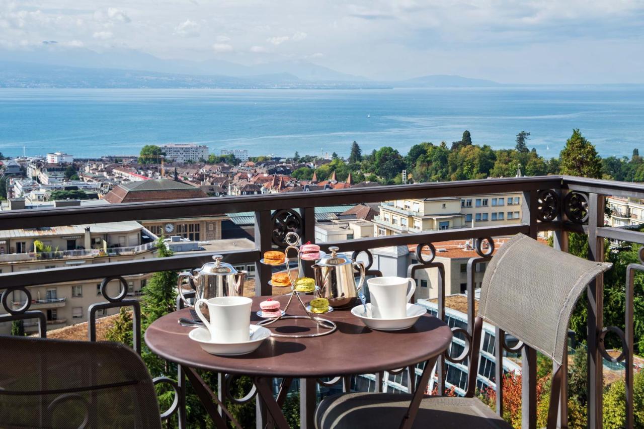 Lausanne Palace Екстериор снимка View of the lake from the hotel