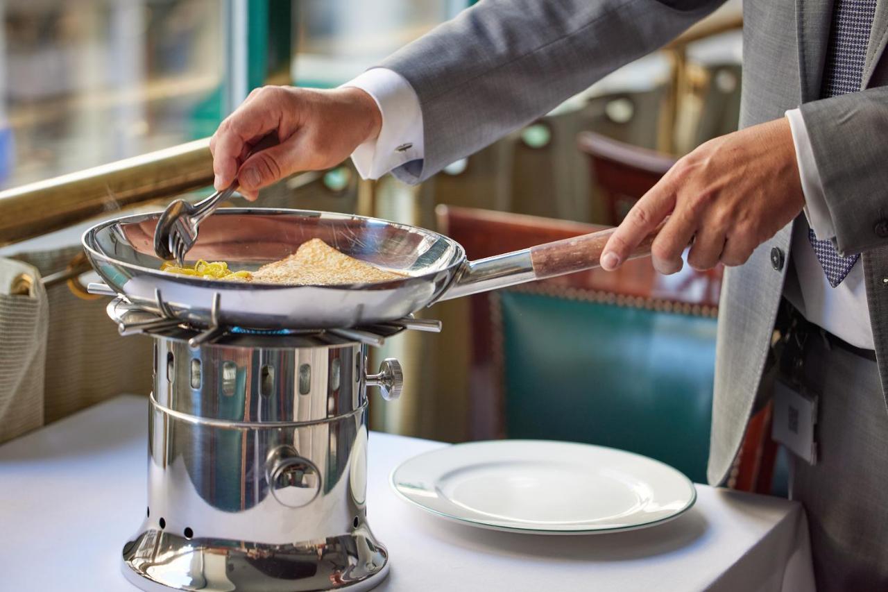 Lausanne Palace Екстериор снимка A chafing dish