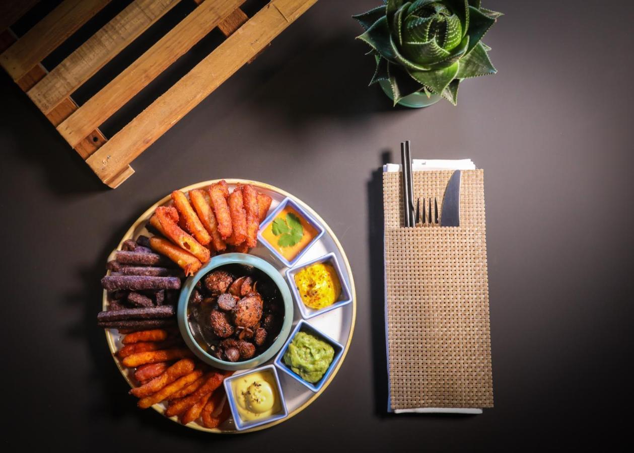 Lausanne Palace Екстериор снимка A selection of Thai tapas