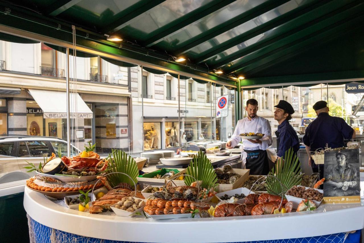 Lausanne Palace Екстериор снимка Seafood display at the restaurant