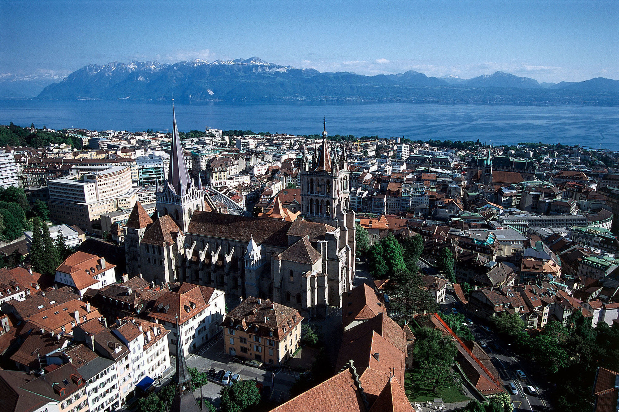 Lausanne Palace Съоръжения снимка View of the city of Lausanne