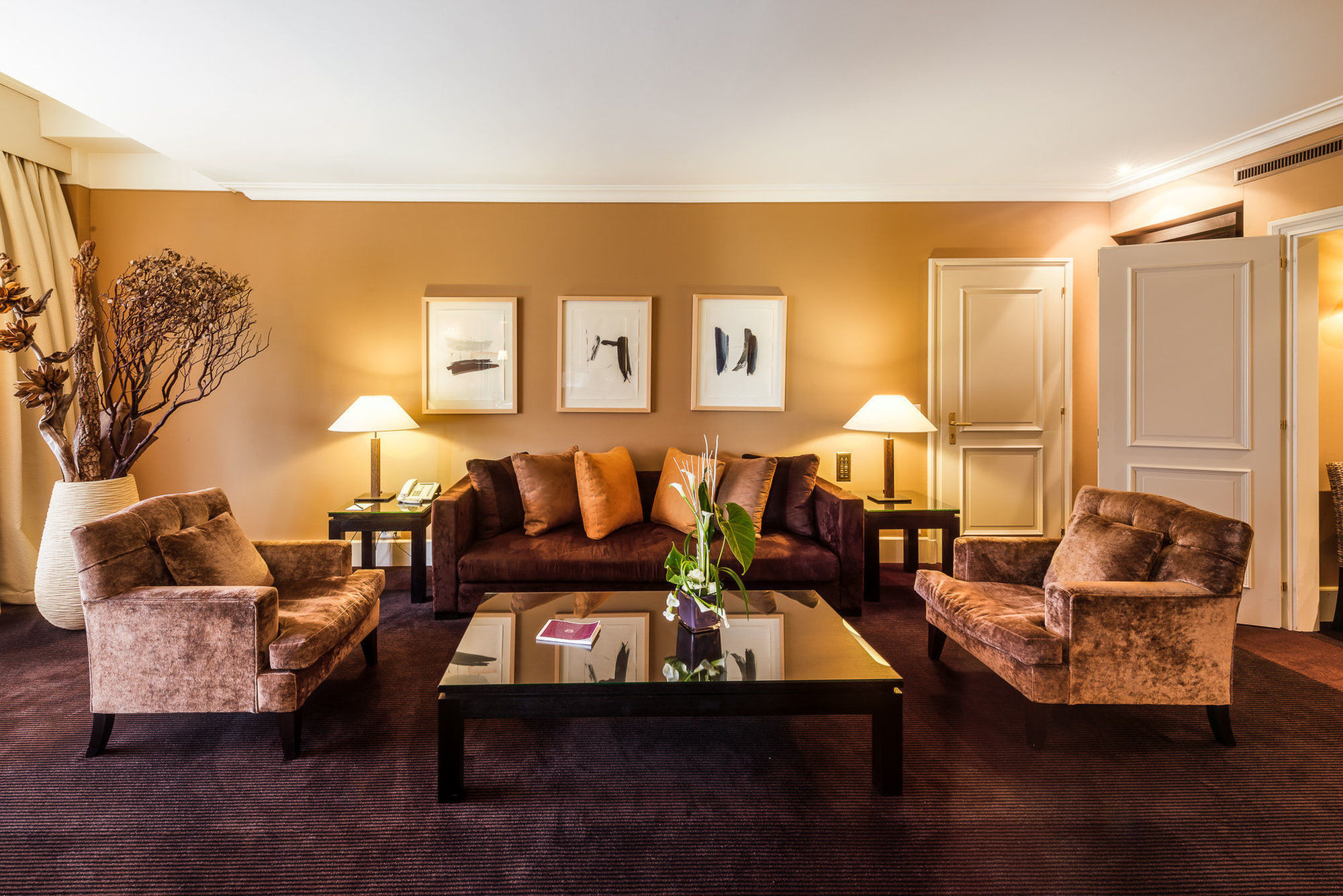 Lausanne Palace Екстериор снимка A living room
